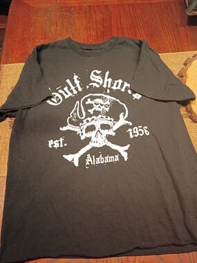 Source Unknown Black Graphic Tee with White Skull & Crossbones